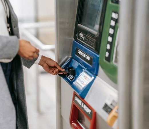 05 Financial Services